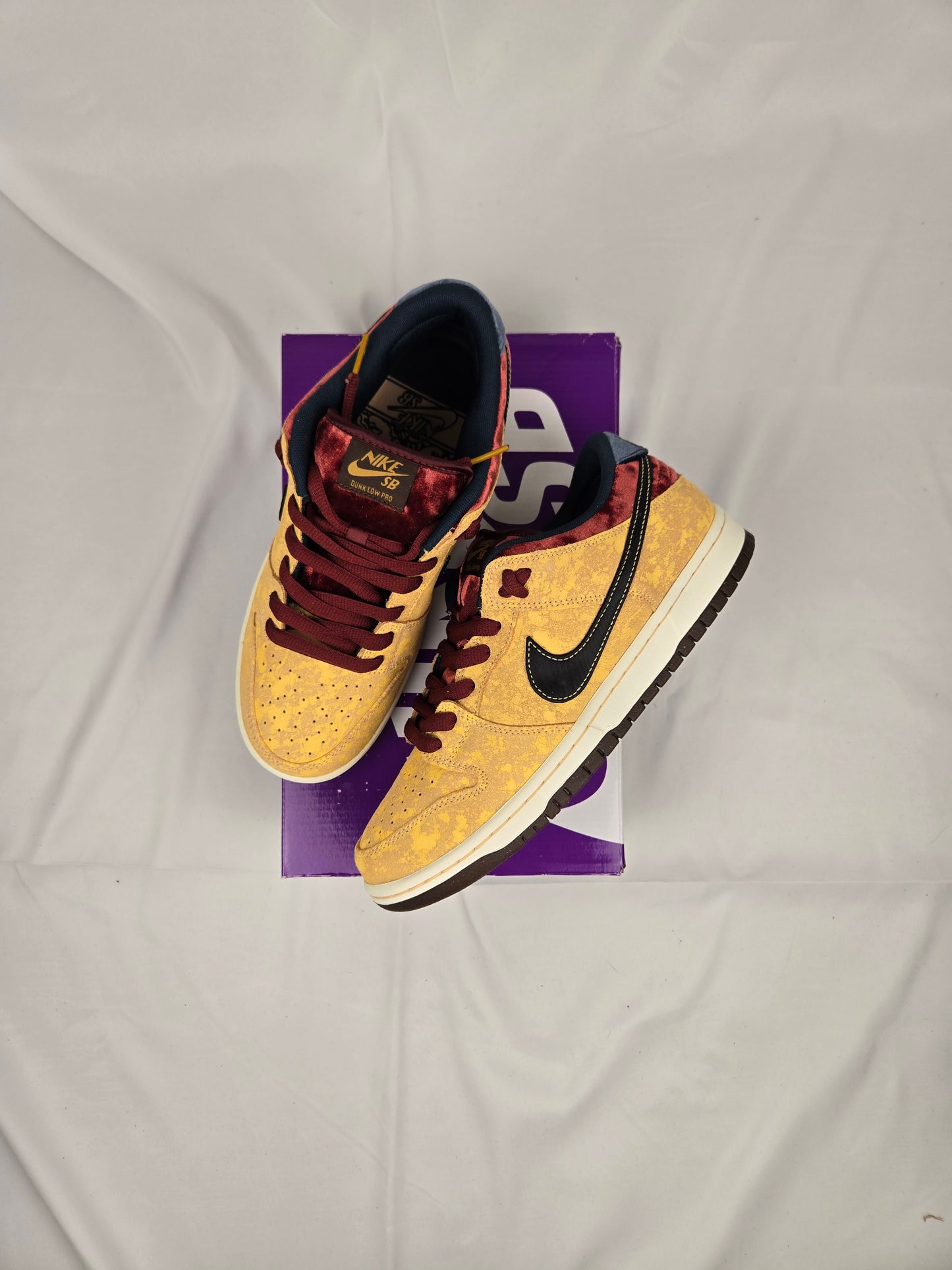 Nike SB Dunk Low 'City of Cinema'
