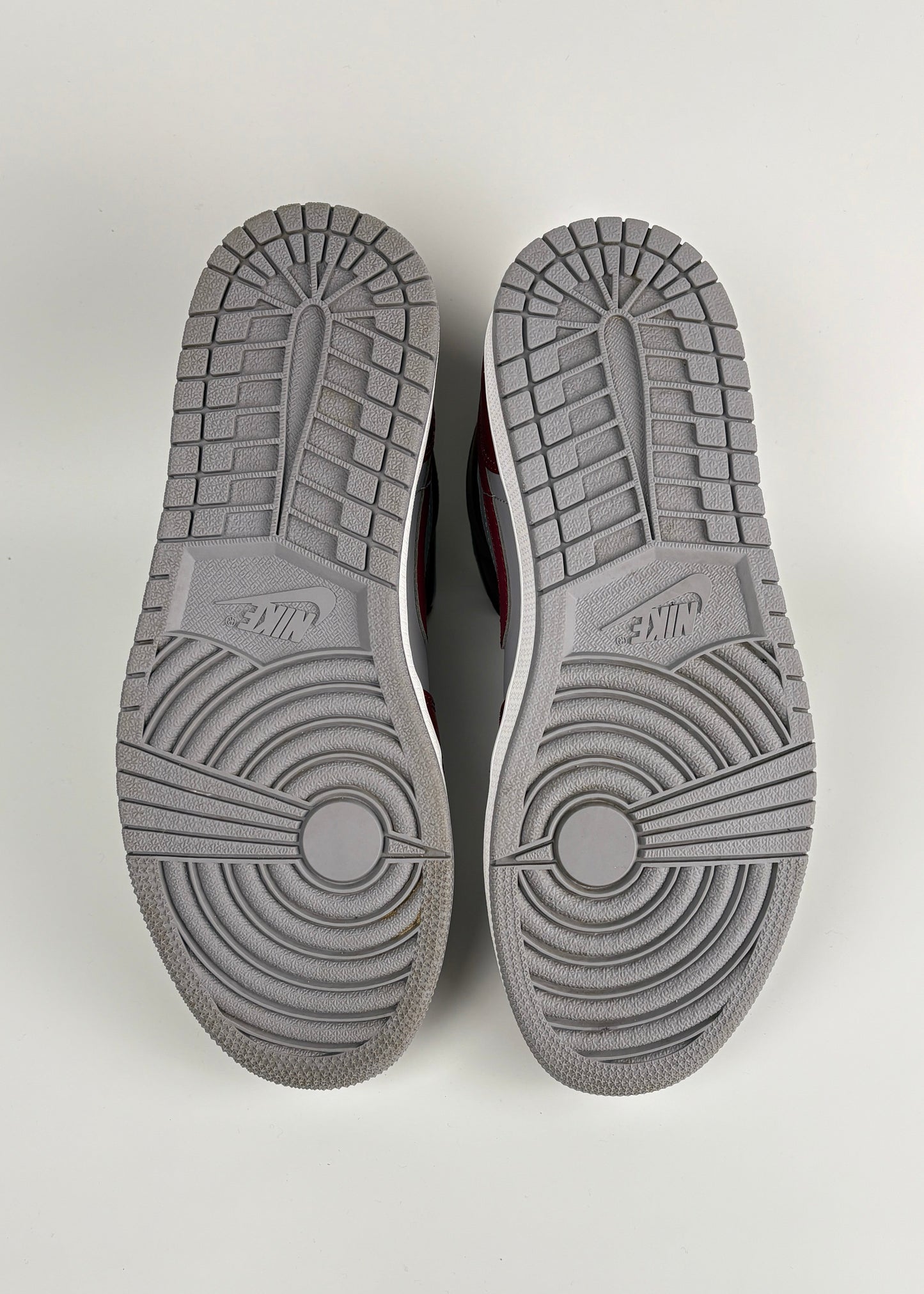 Jordan 1 Mid 'Cherrywood Red'