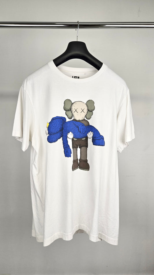 Kaws x Uniqlo Tee 'Gone'