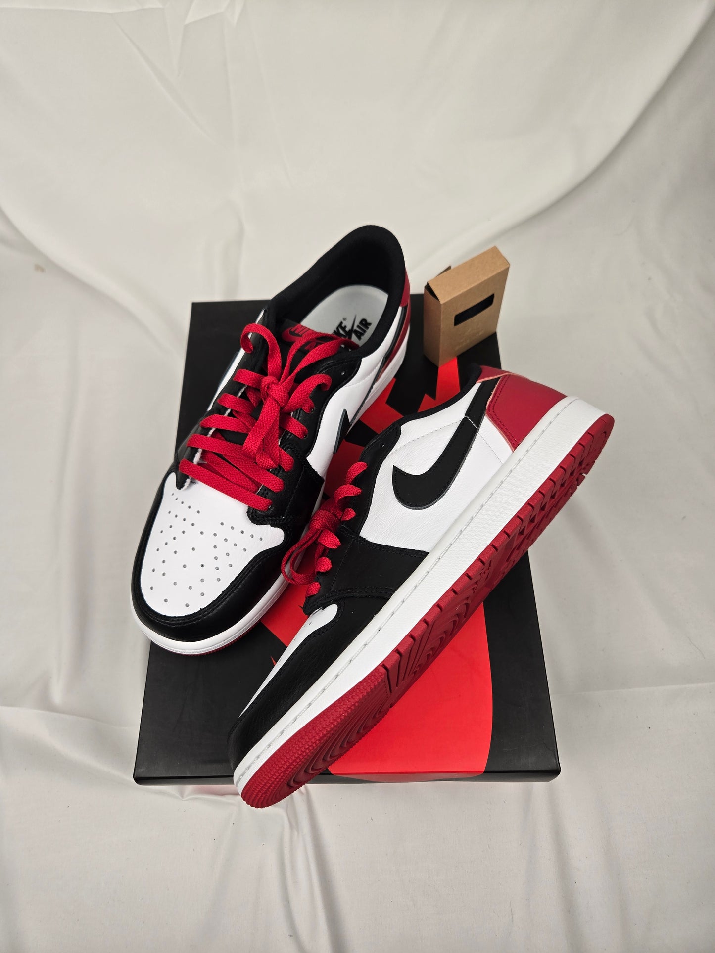 Jordan 1 Retro Low OG 'Black Toe (2023)'