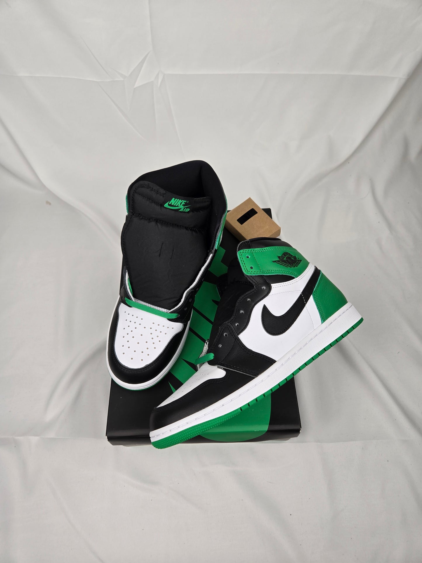 Jordan 1 Retro High OG 'Lucky Green'