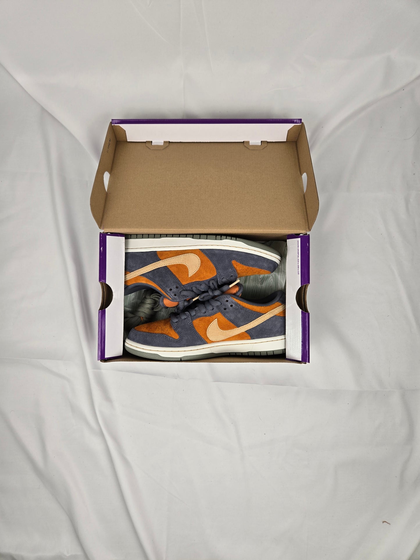 Nike SB Dunk Low 'Light Carbon Monarch'