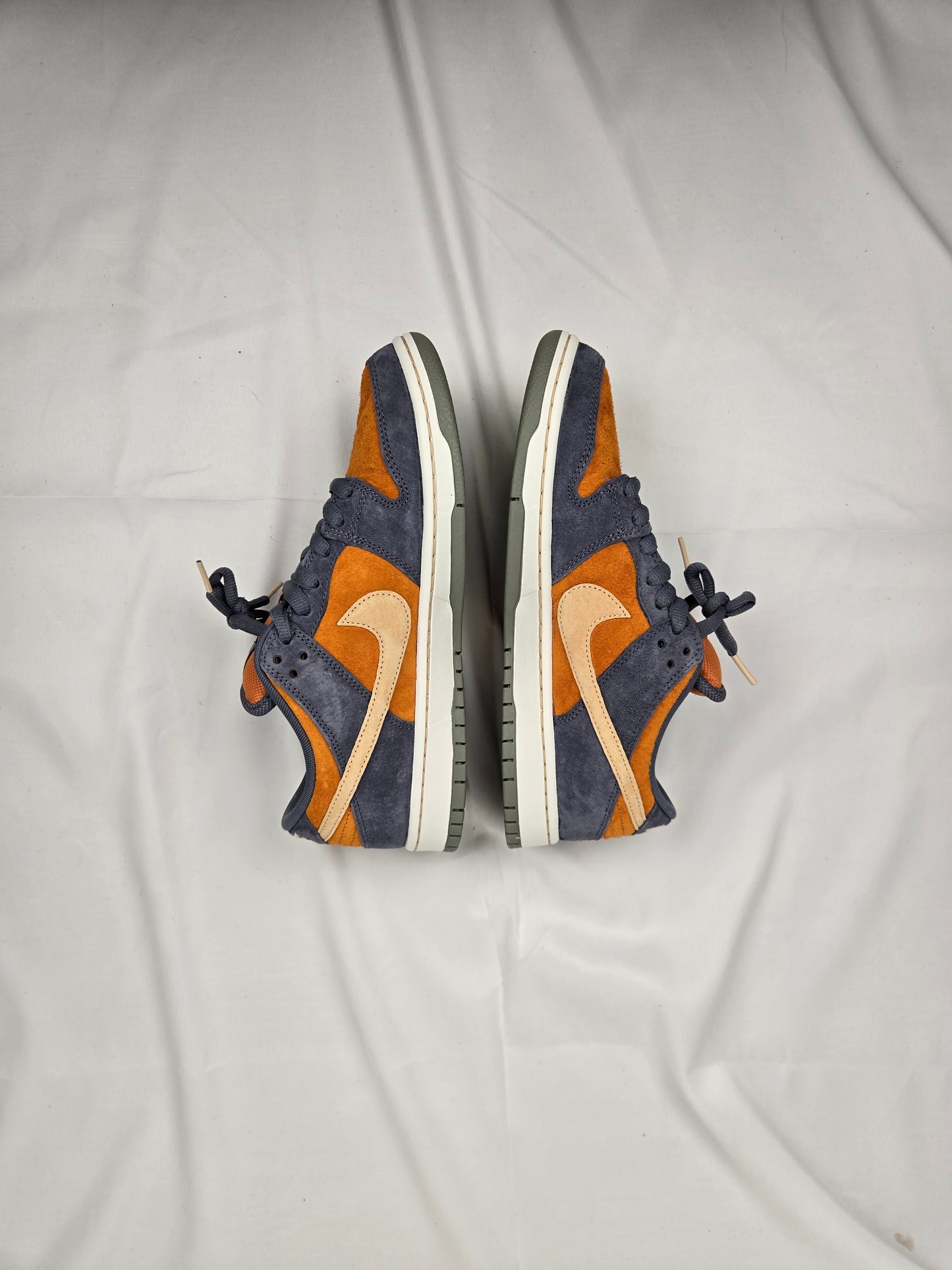 Nike SB Dunk Low 'Light Carbon Monarch'