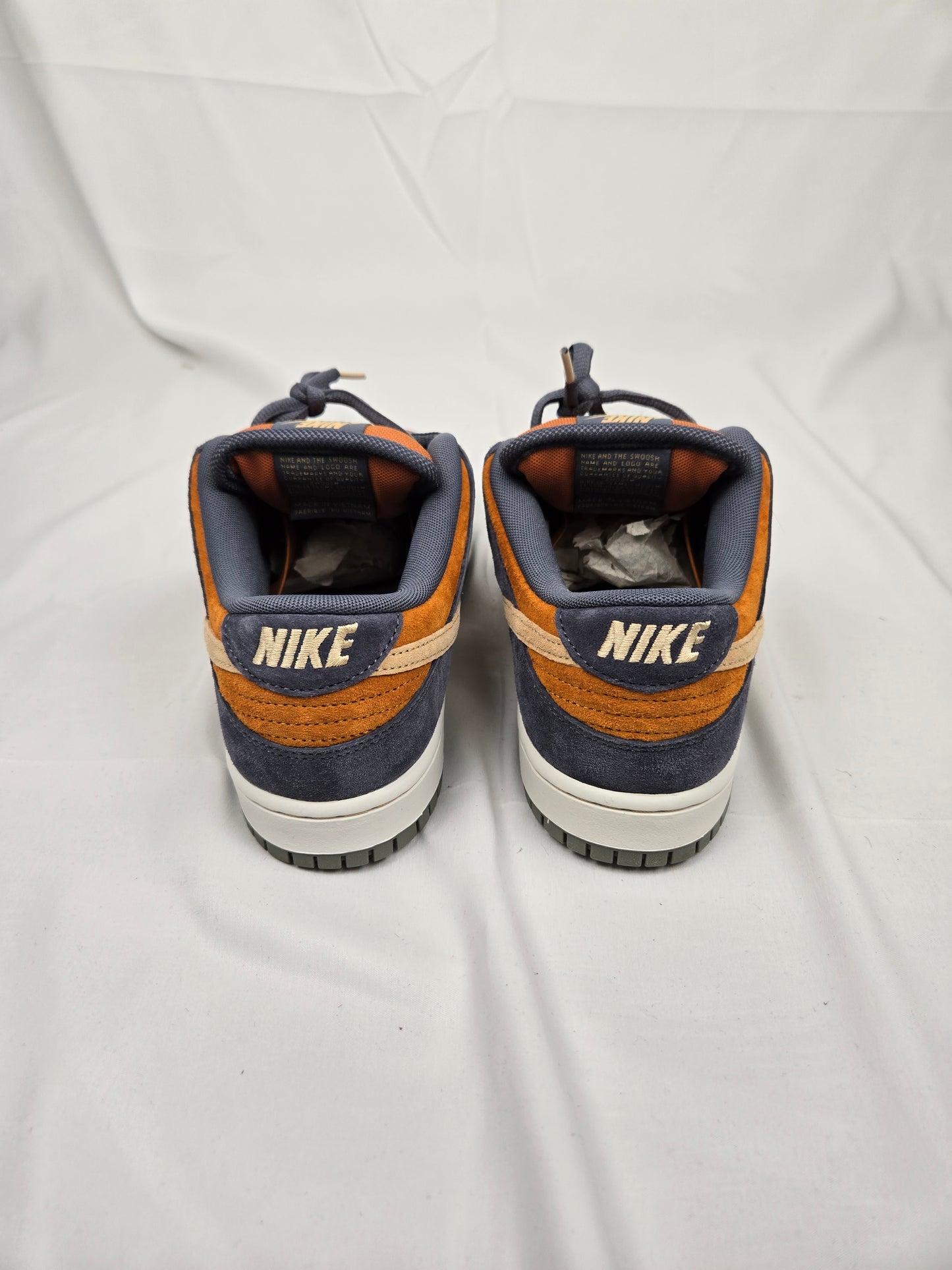 Nike SB Dunk Low 'Light Carbon Monarch'