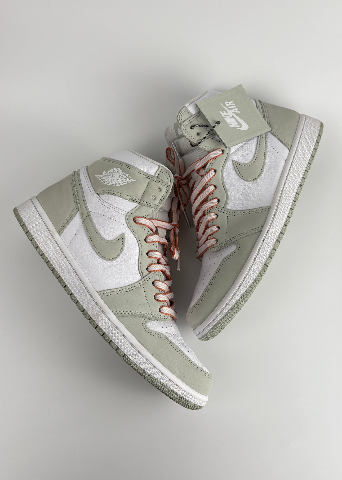 Jordan 1 Retro High OG 'Seafoam'