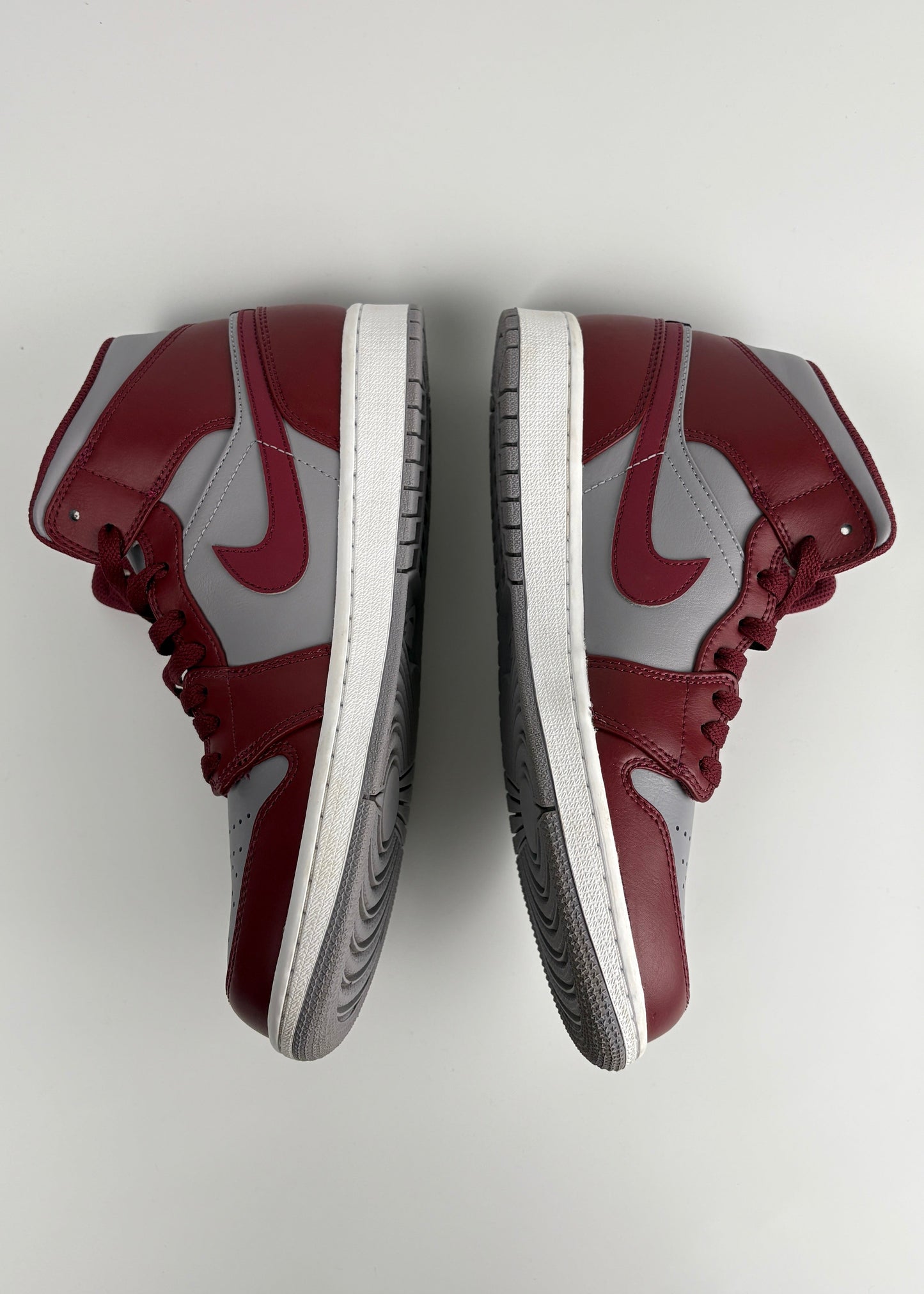 Jordan 1 Mid 'Cherrywood Red'