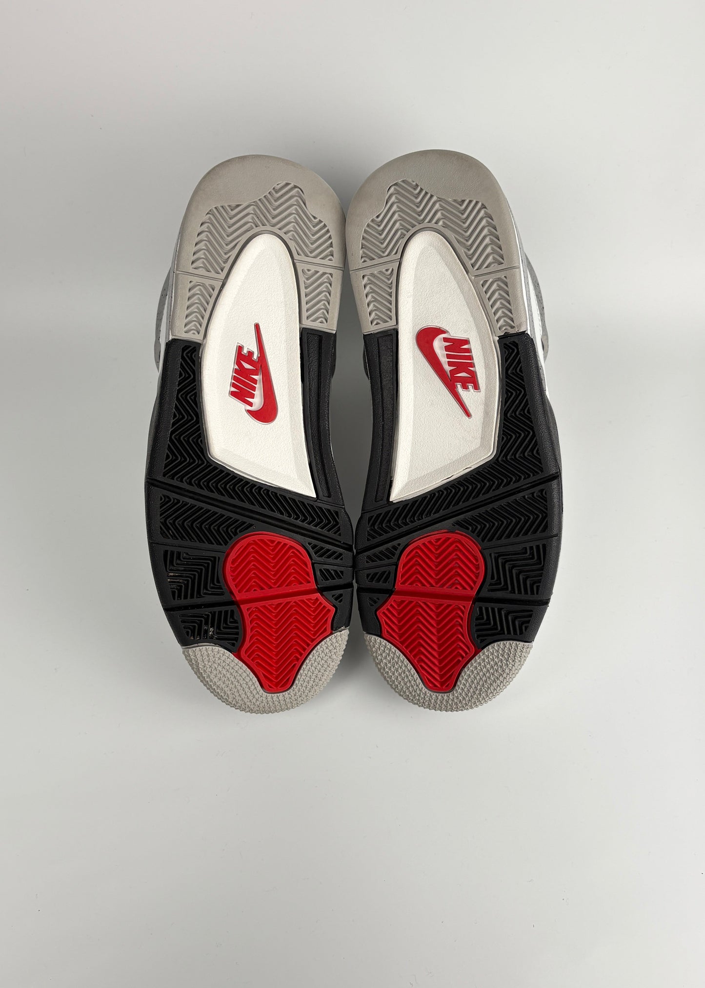 Jordan 4 Retro 'White Cement (2025)'