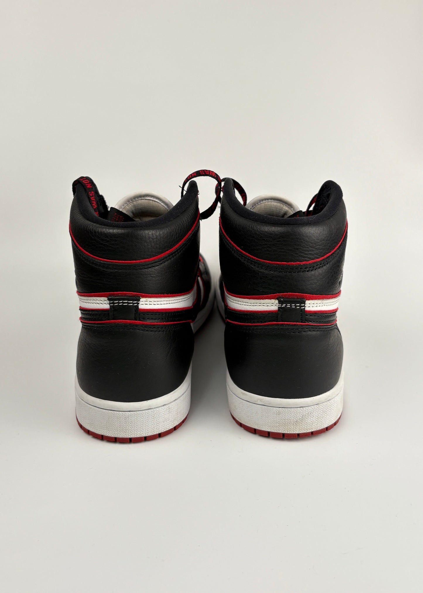 Jordan 1 Retro High 'Bloodline'