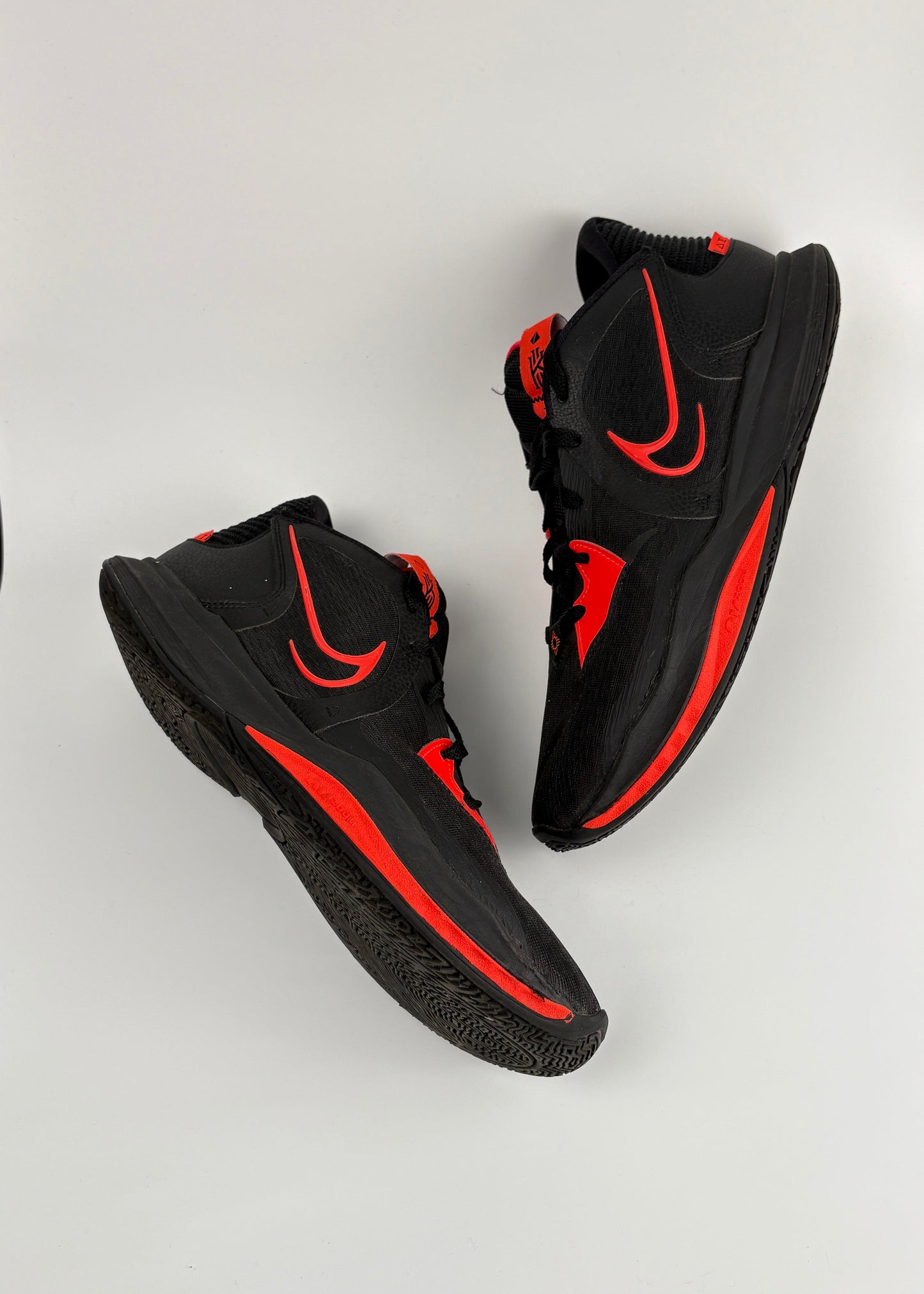 Nike Kyrie Low 5 'Black Bright Crimson'
