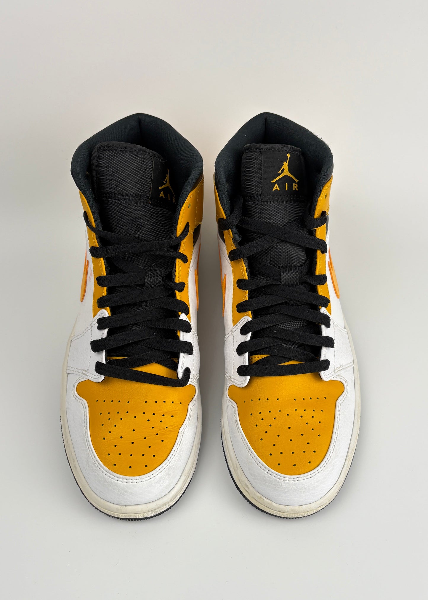 Jordan 1 Mid 'University Gold'