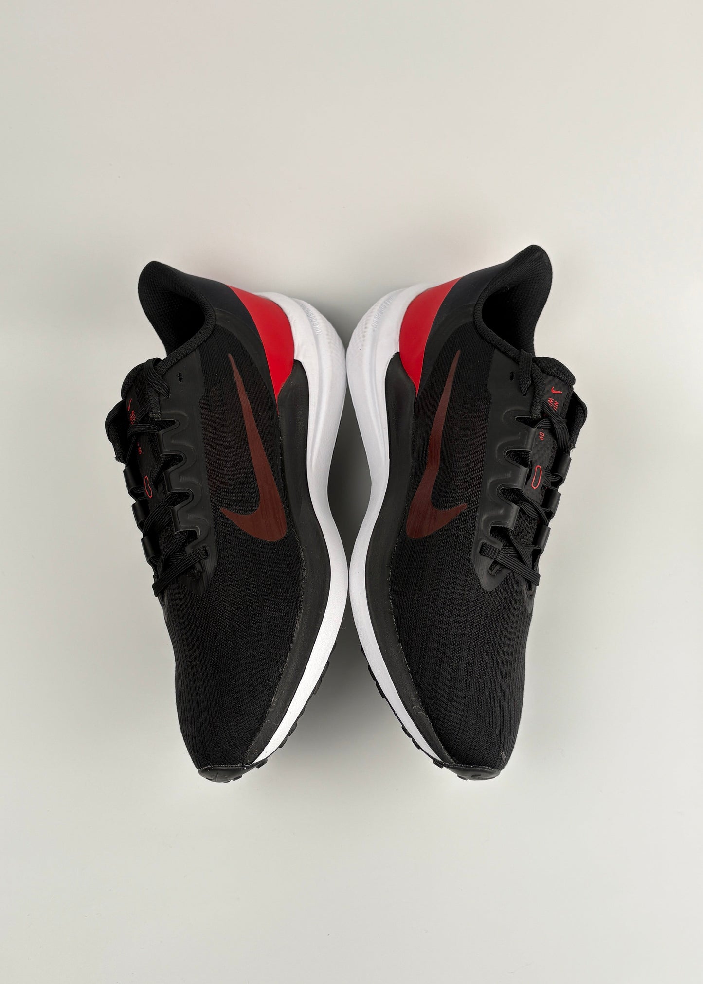 Nike Air Winflo 9 'Black University Red'